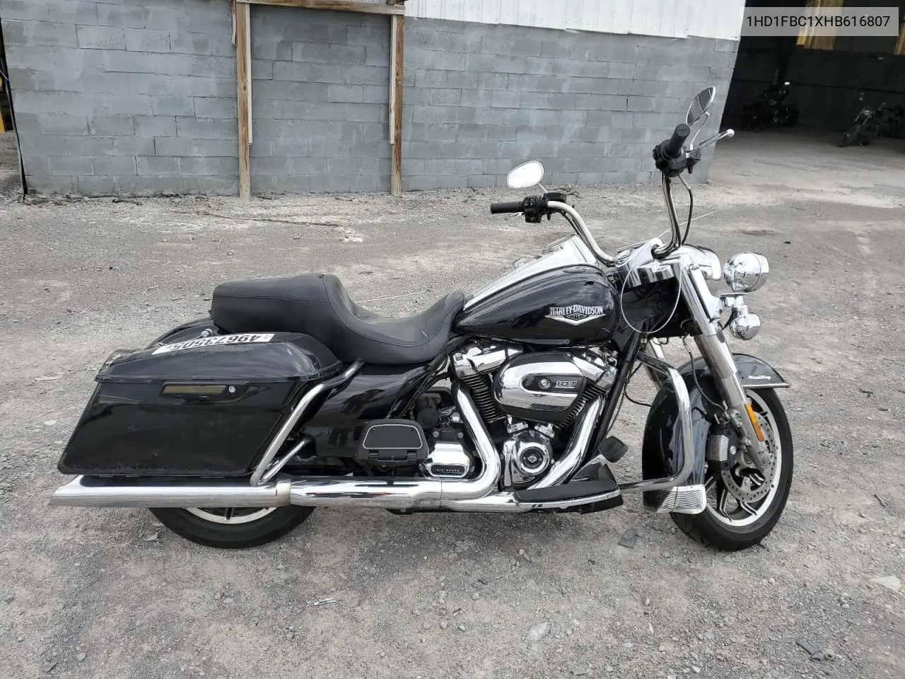2017 Harley-Davidson Flhr Road King VIN: 1HD1FBC1XHB616807 Lot: 49673505