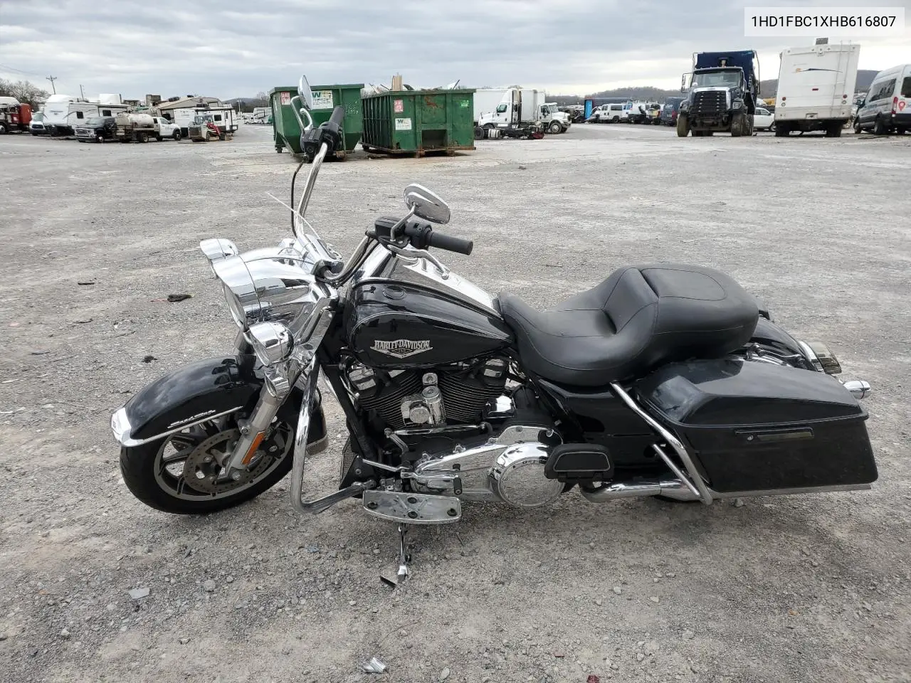 2017 Harley-Davidson Flhr Road King VIN: 1HD1FBC1XHB616807 Lot: 49673505
