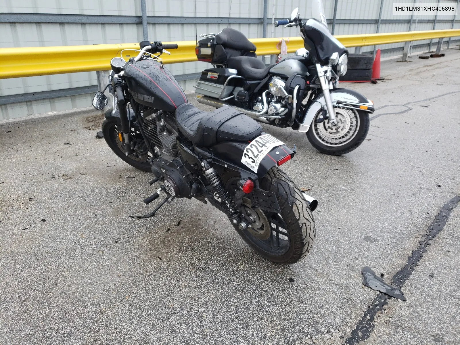 2017 Harley-Davidson Xl1200 Cx VIN: 1HD1LM31XHC406898 Lot: 32244001
