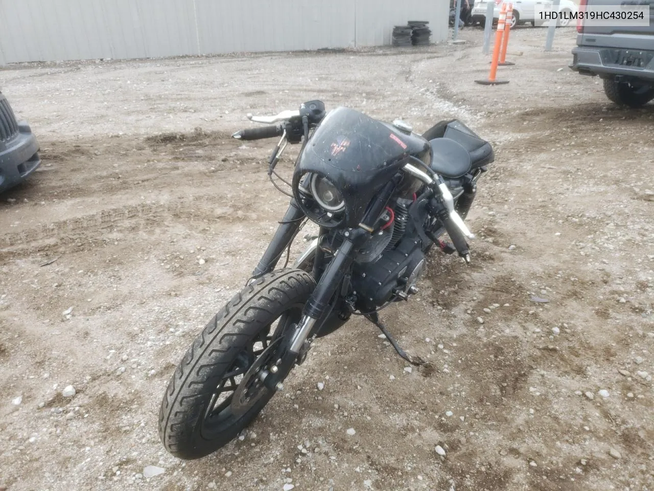 2017 Harley-Davidson Xl1200 Cx VIN: 1HD1LM319HC430254 Lot: 72152923