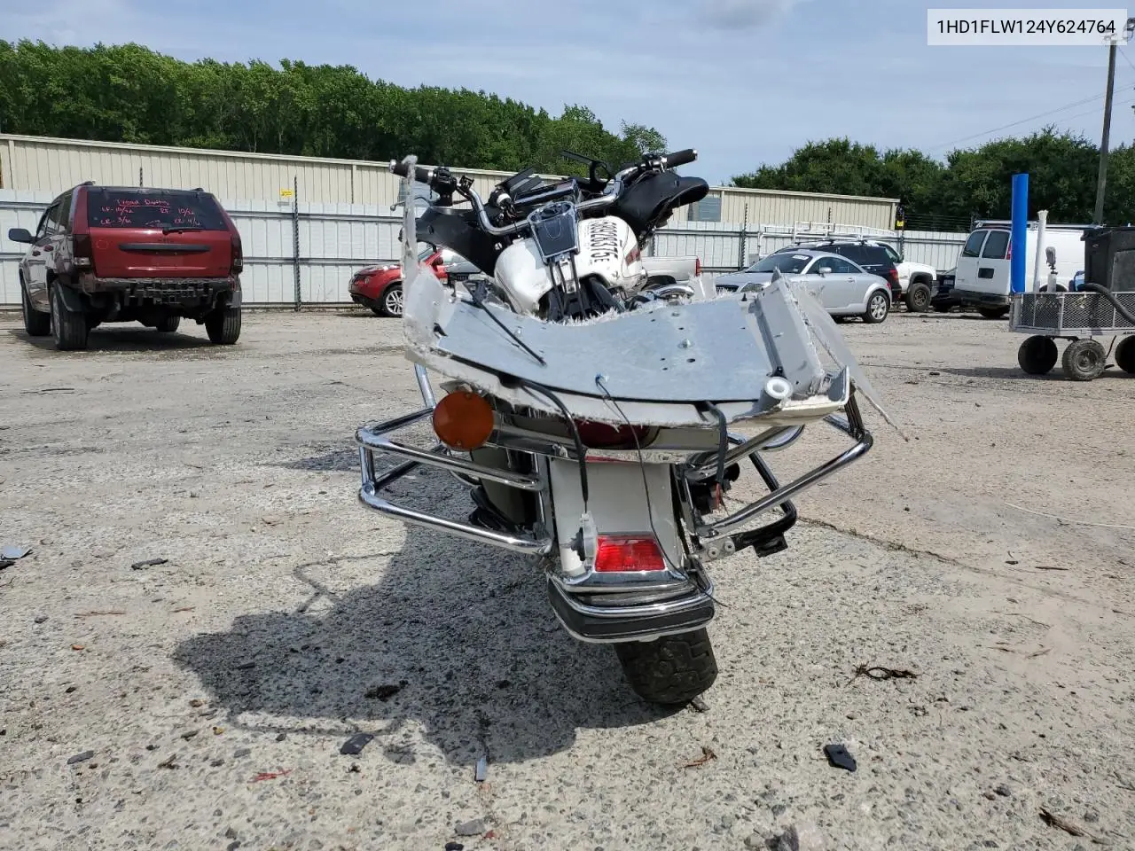 2004 Harley-Davidson Flhtcui Shrine VIN: 1HD1FLW124Y624764 Lot: 58928375