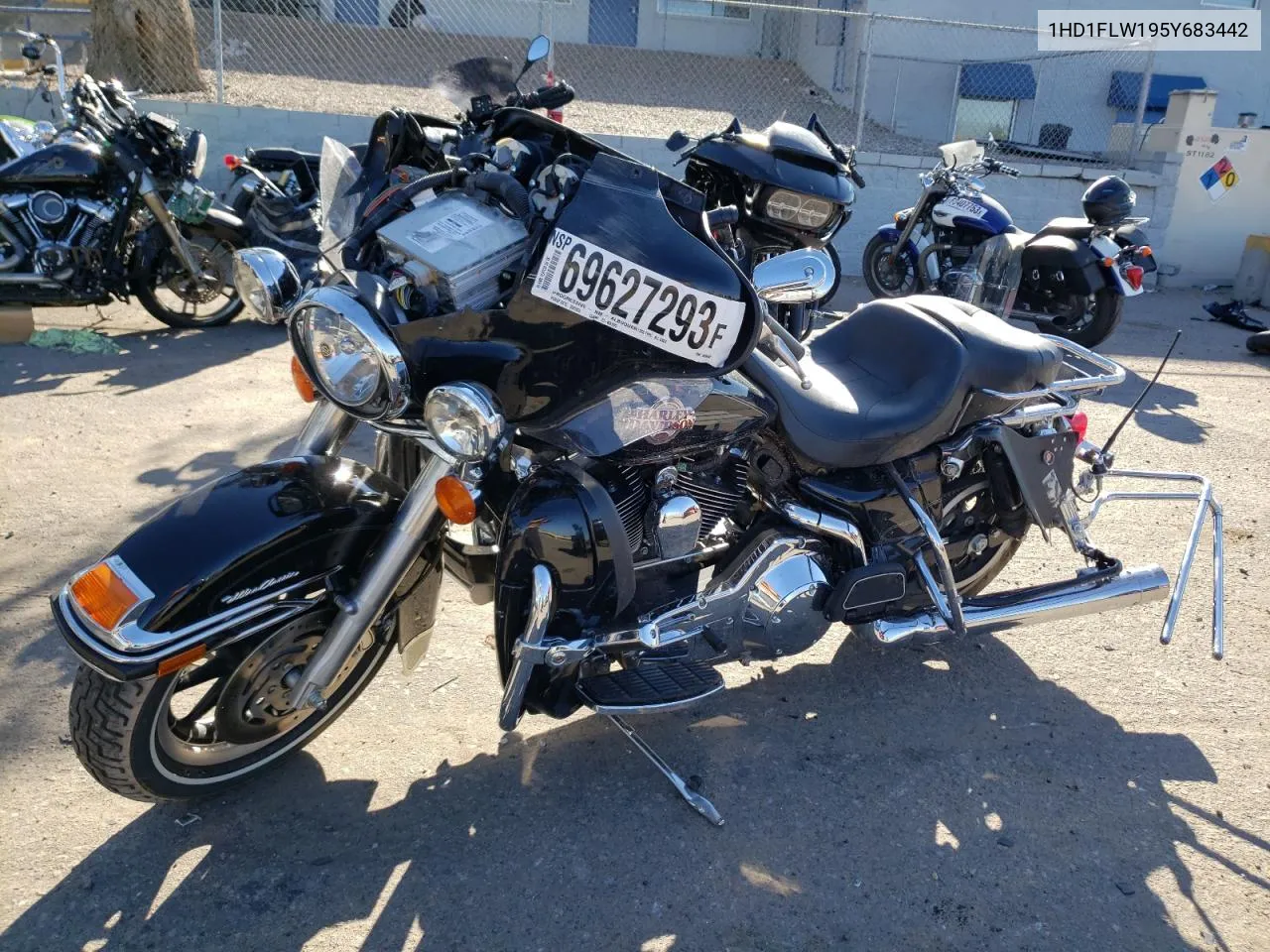 2005 Harley-Davidson Flhtcui Shrine VIN: 1HD1FLW195Y683442 Lot: 69627293