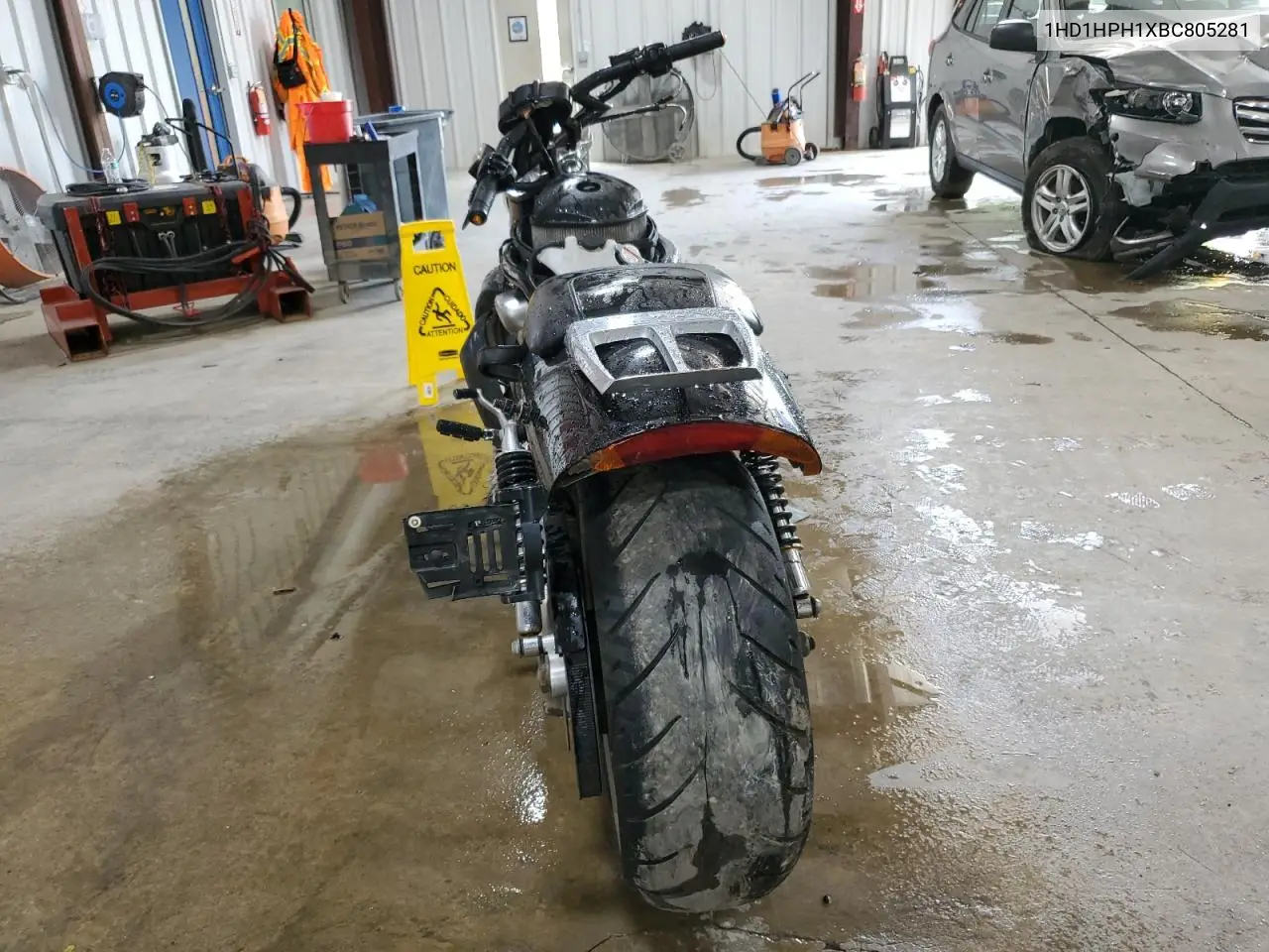 2011 Harley-Davidson Vrscf VIN: 1HD1HPH1XBC805281 Lot: 56062855