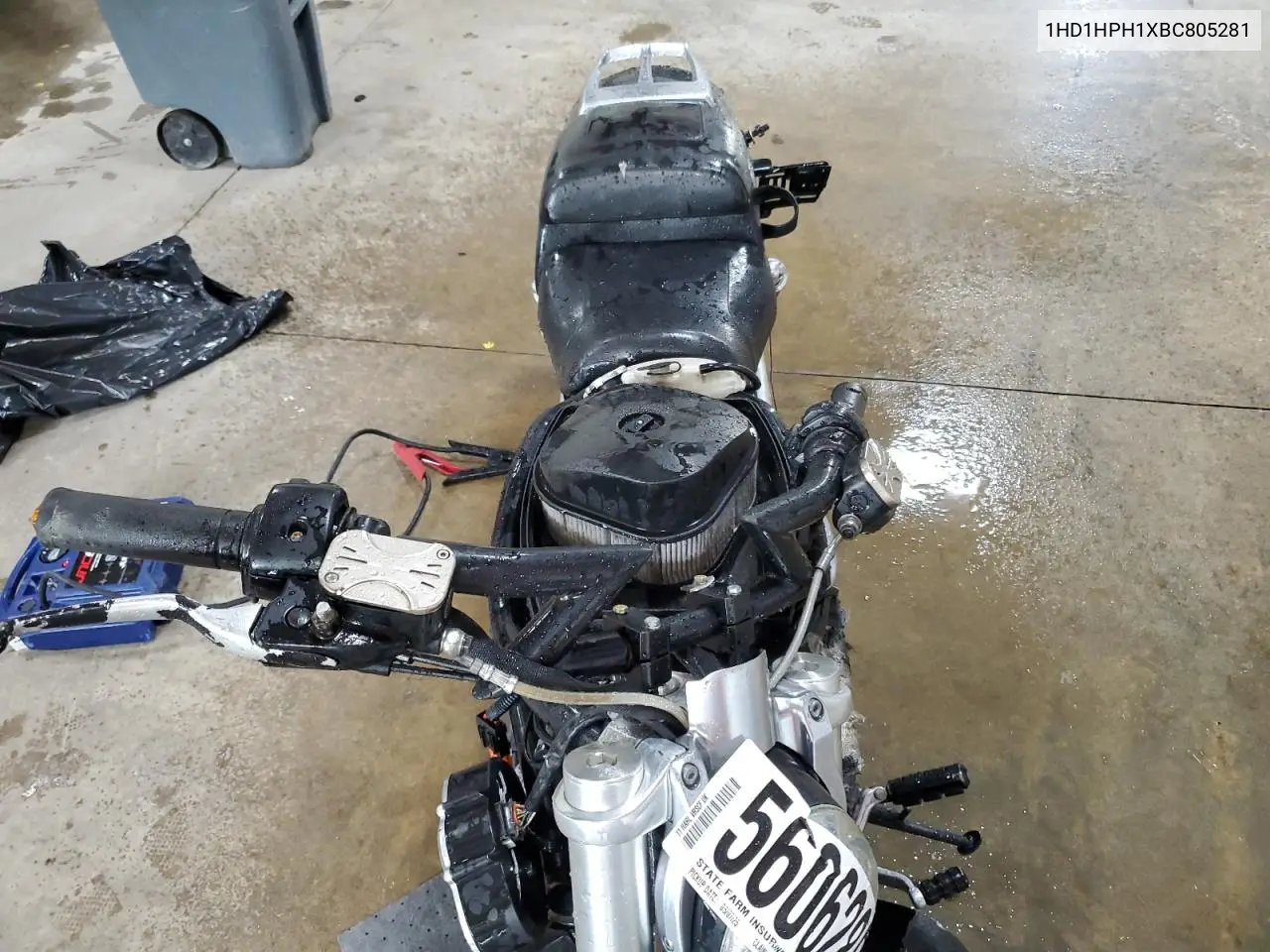2011 Harley-Davidson Vrscf VIN: 1HD1HPH1XBC805281 Lot: 56062855