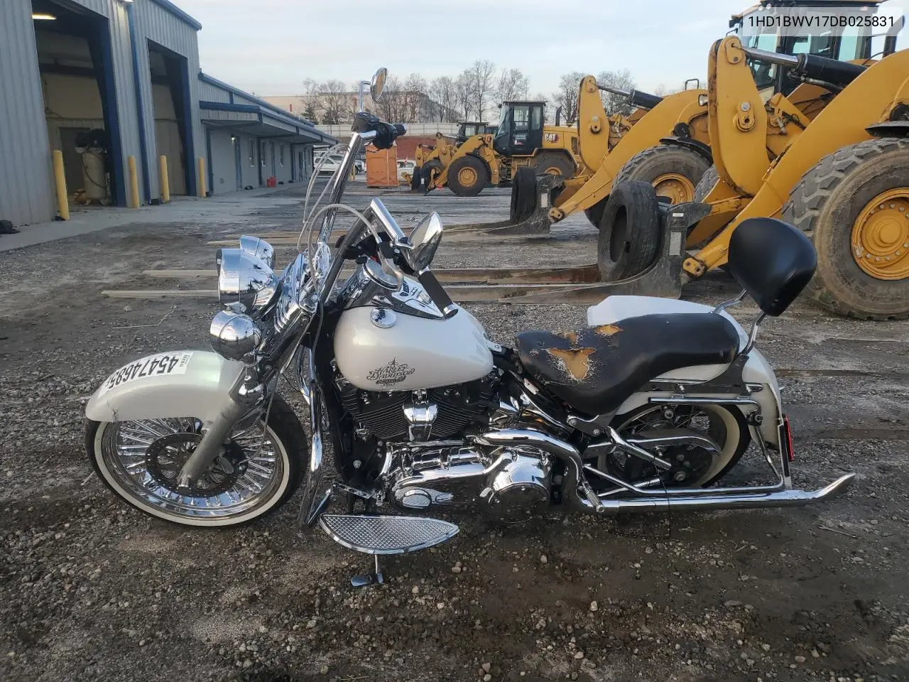 2013 Harley-Davidson Flstc Heritage Softail Classic VIN: 1HD1BWV17DB025831 Lot: 45474685