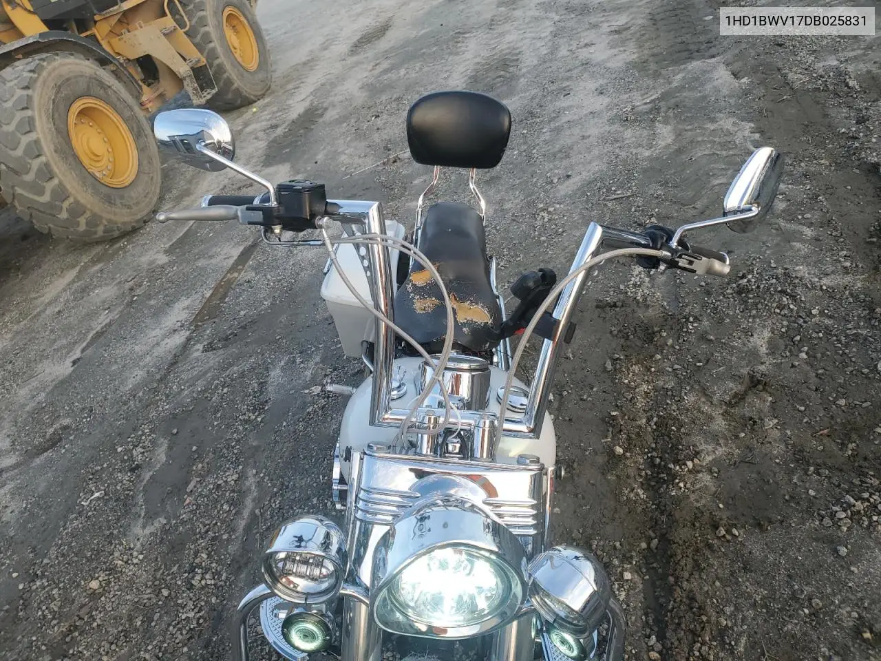 2013 Harley-Davidson Flstc Heritage Softail Classic VIN: 1HD1BWV17DB025831 Lot: 45474685