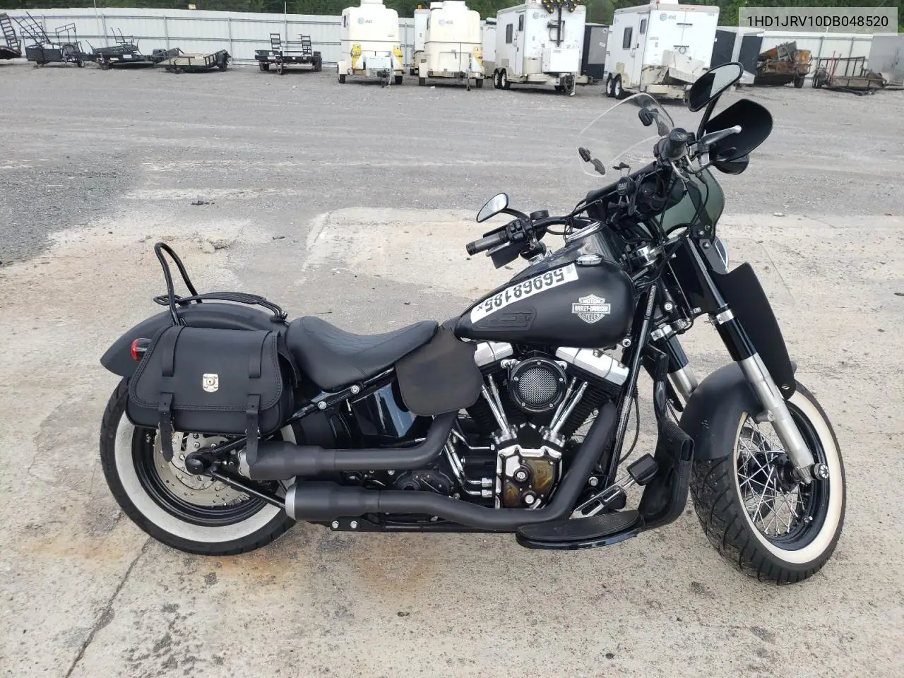 2013 Harley-Davidson Fls Softail Slim VIN: 1HD1JRV10DB048520 Lot: 56968185