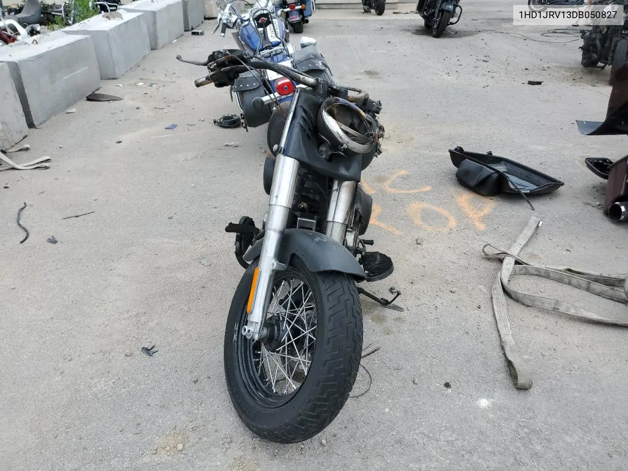 2013 Harley-Davidson Fls Softail Slim VIN: 1HD1JRV13DB050827 Lot: 61546215
