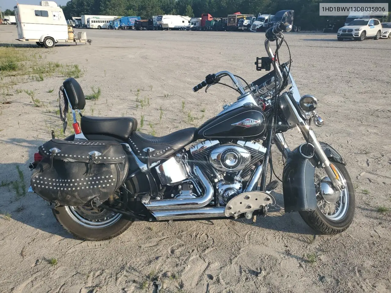 2013 Harley-Davidson Flstc Heritage Softail Classic VIN: 1HD1BWV13DB035806 Lot: 62073735