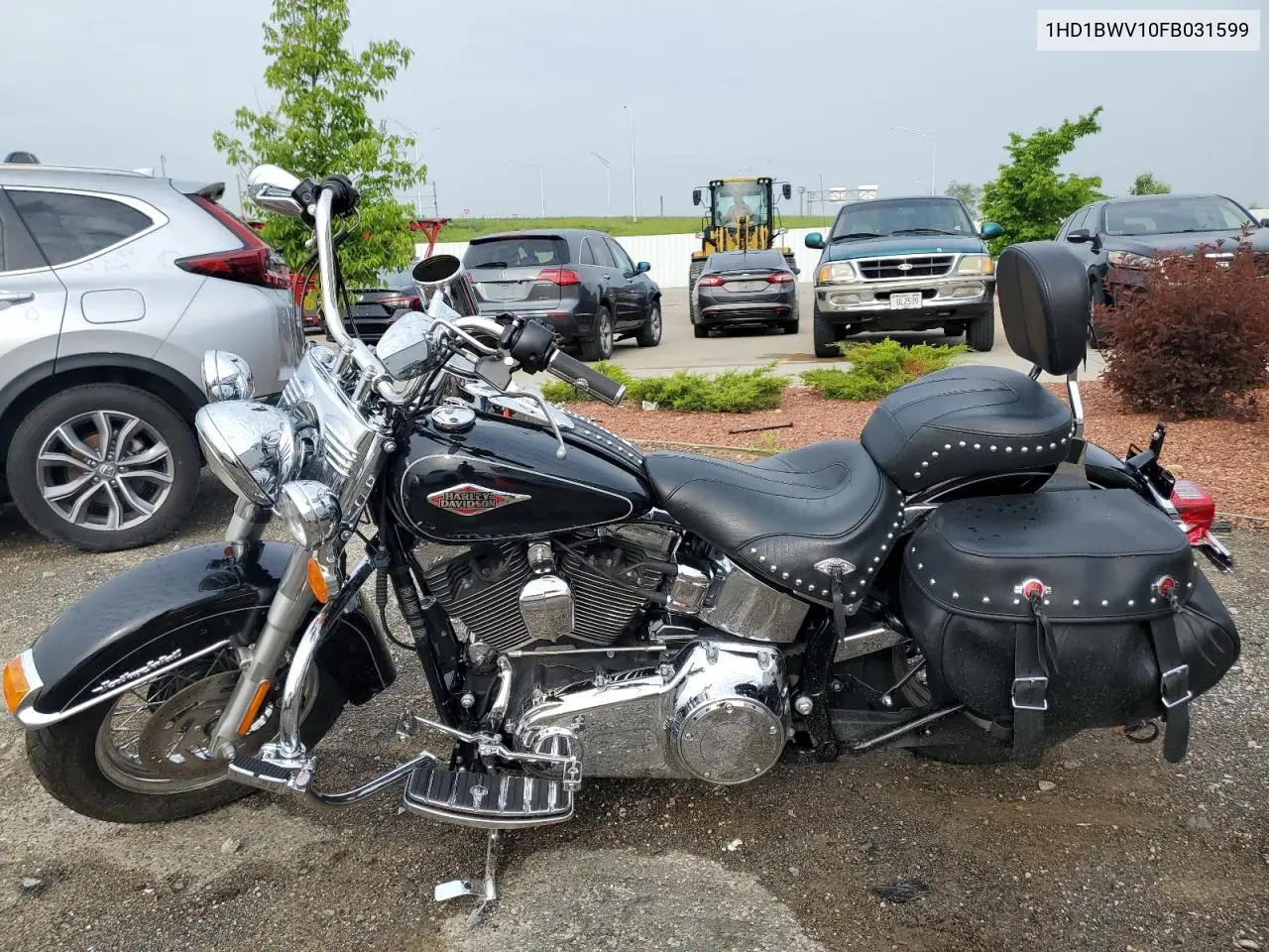 2015 Harley-Davidson Flstc Heritage Softail Classic VIN: 1HD1BWV10FB031599 Lot: 59488605