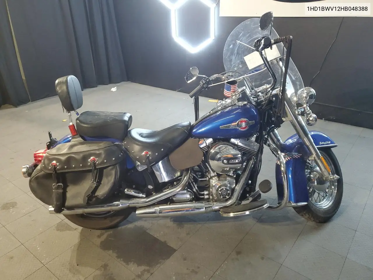 2017 Harley-Davidson Flstc Heritage Softail Classic VIN: 1HD1BWV12HB048388 Lot: 48041375