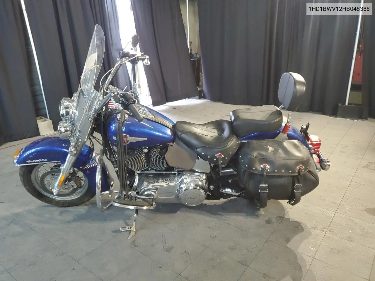 2017 Harley-Davidson Flstc Heritage Softail Classic VIN: 1HD1BWV12HB048388 Lot: 48041375