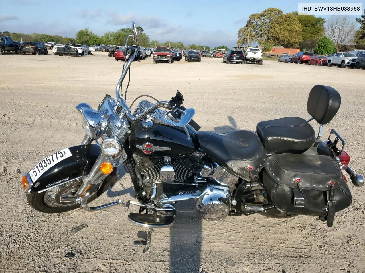 2017 Harley-Davidson Flstc Heritage Softail Classic VIN: 1HD1BWV13HB038968 Lot: 51935775