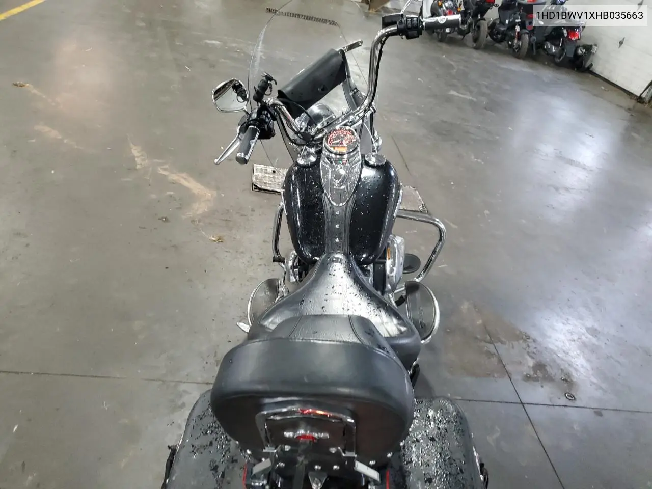 2017 Harley-Davidson Flstc Heritage Softail Classic VIN: 1HD1BWV1XHB035663 Lot: 61084685
