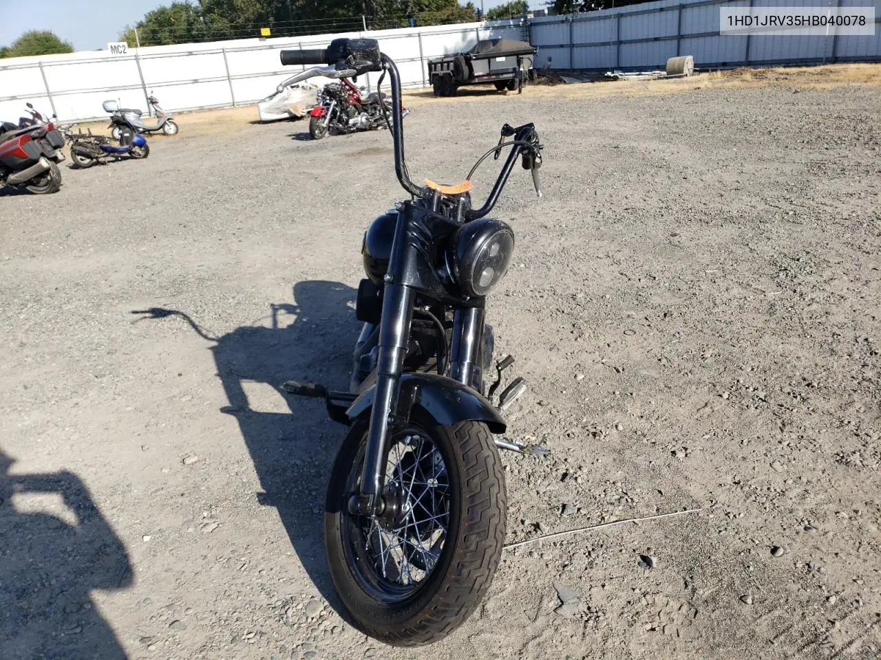 2017 Harley-Davidson Fls Softail Slim VIN: 1HD1JRV35HB040078 Lot: 61732765
