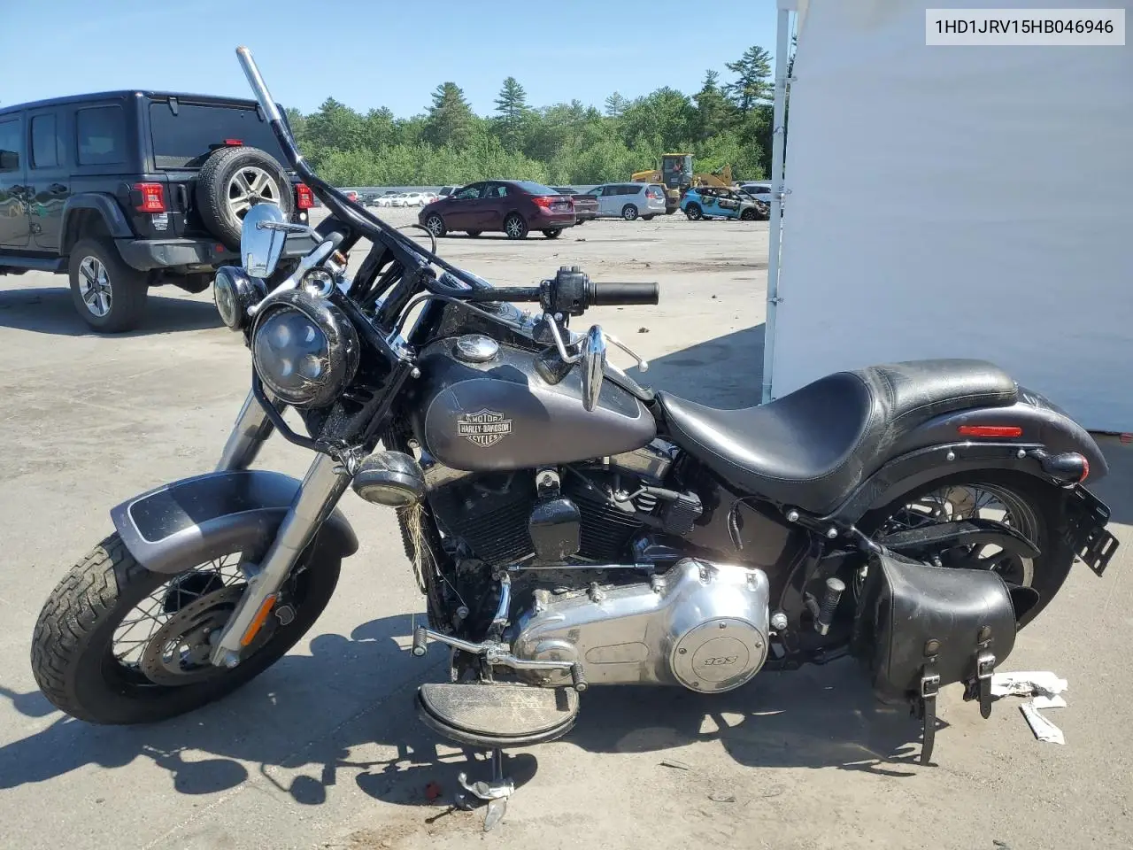 2017 Harley-Davidson Fls Softail Slim VIN: 1HD1JRV15HB046946 Lot: 62516005