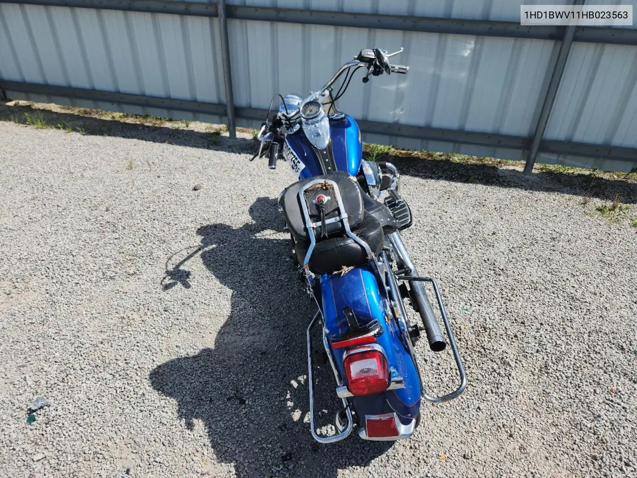 1hd1bwv11hb023563 1HD1BWV11HB023563 2017 Harley-Davidson Flstc Heritage Softail Classic