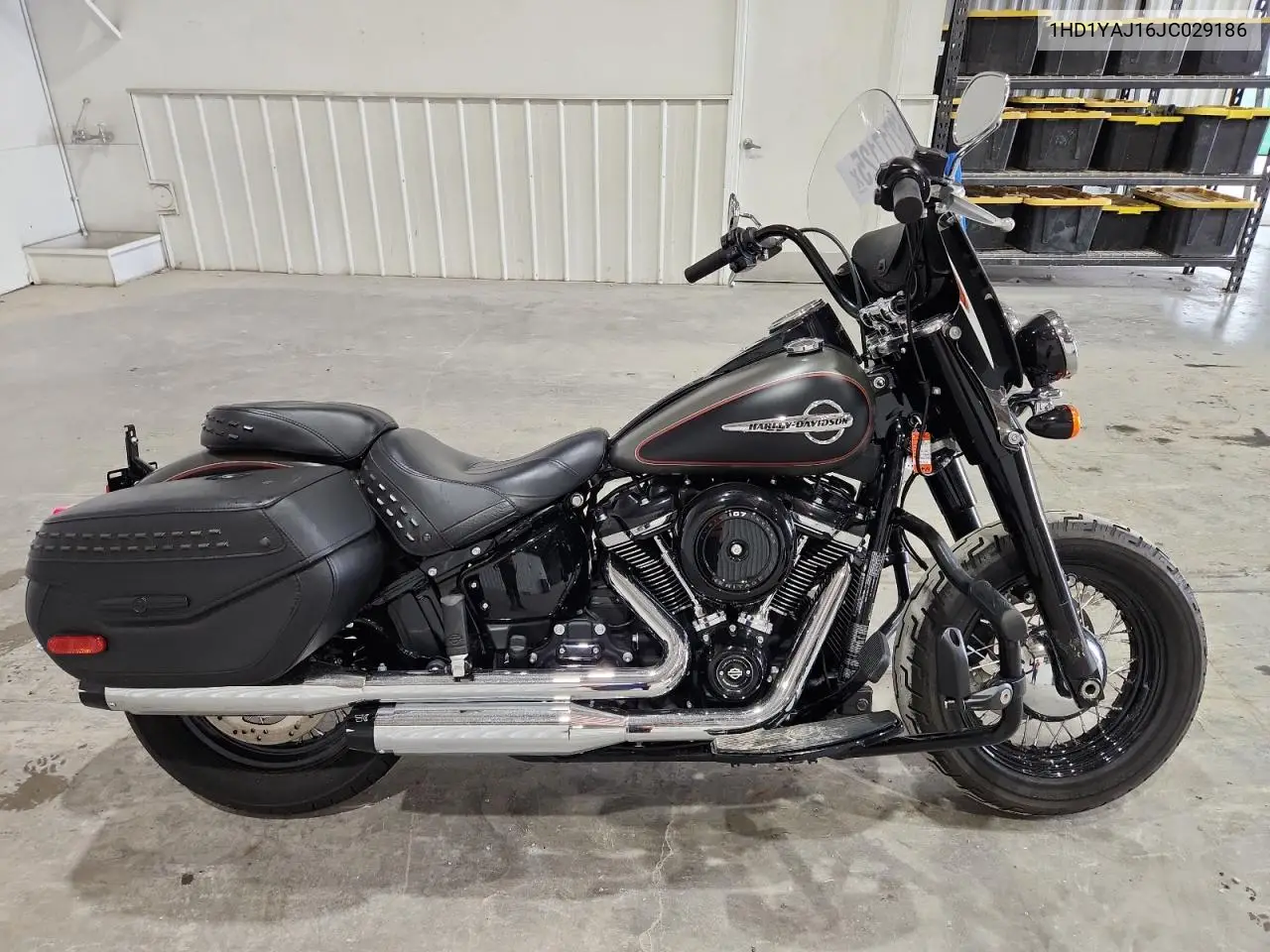2018 Harley-Davidson Flhc Heritage Classic VIN: 1HD1YAJ16JC029186 Lot: 62717125