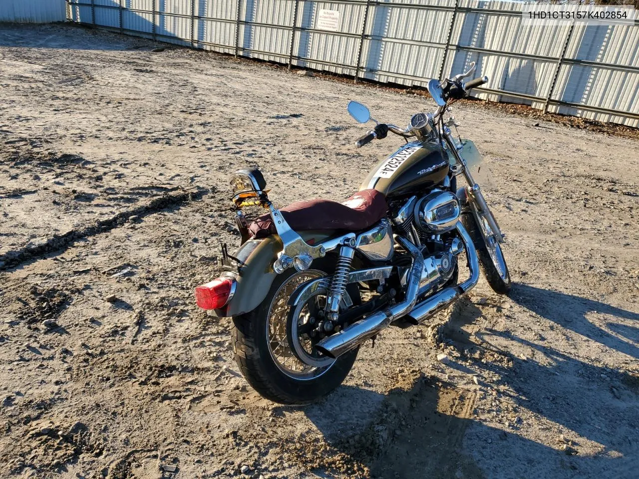 2007 Harley-Davidson Xl1200 C VIN: 1HD1CT3157K402854 Lot: 42312524