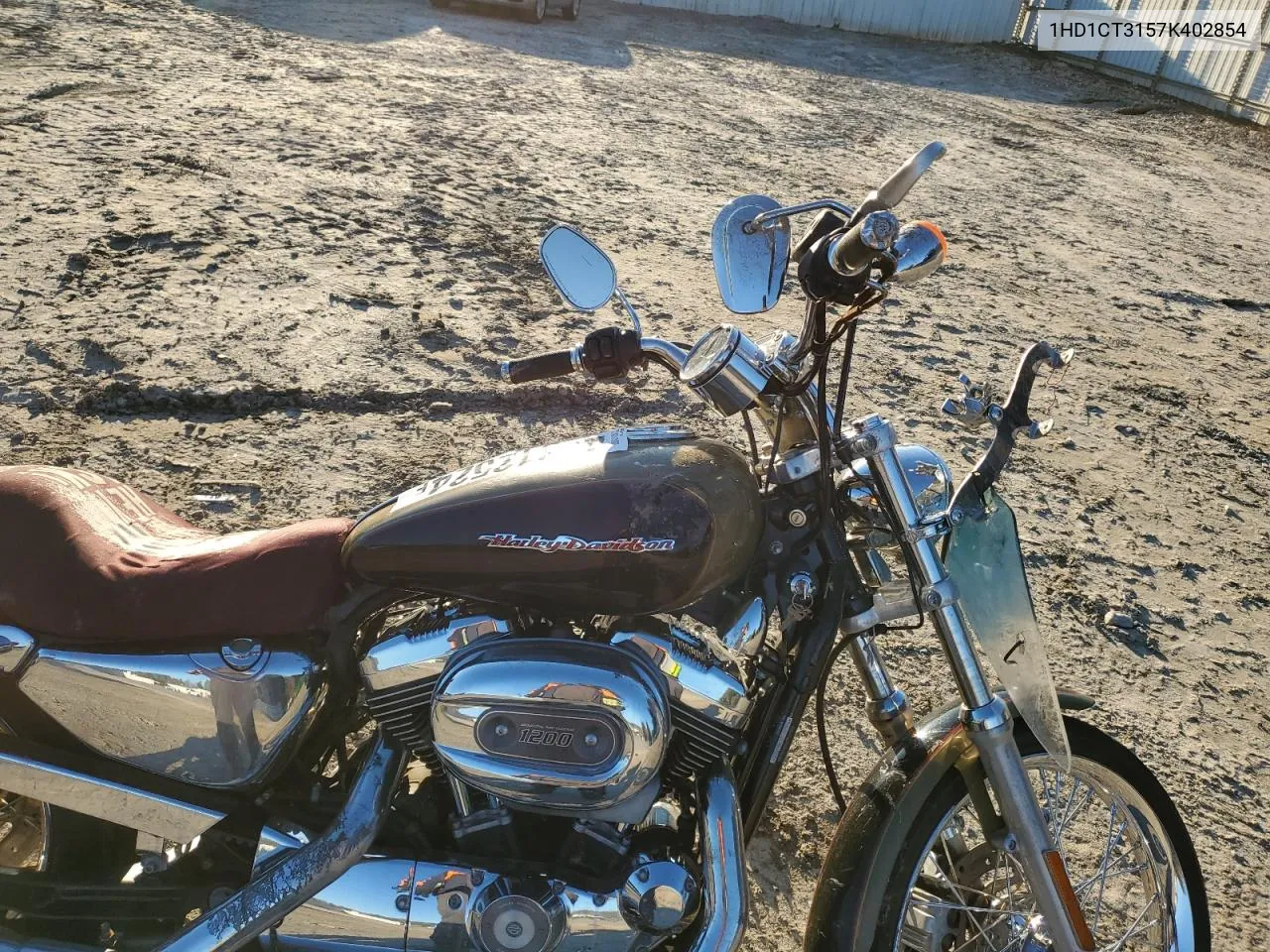 2007 Harley-Davidson Xl1200 C VIN: 1HD1CT3157K402854 Lot: 42312524