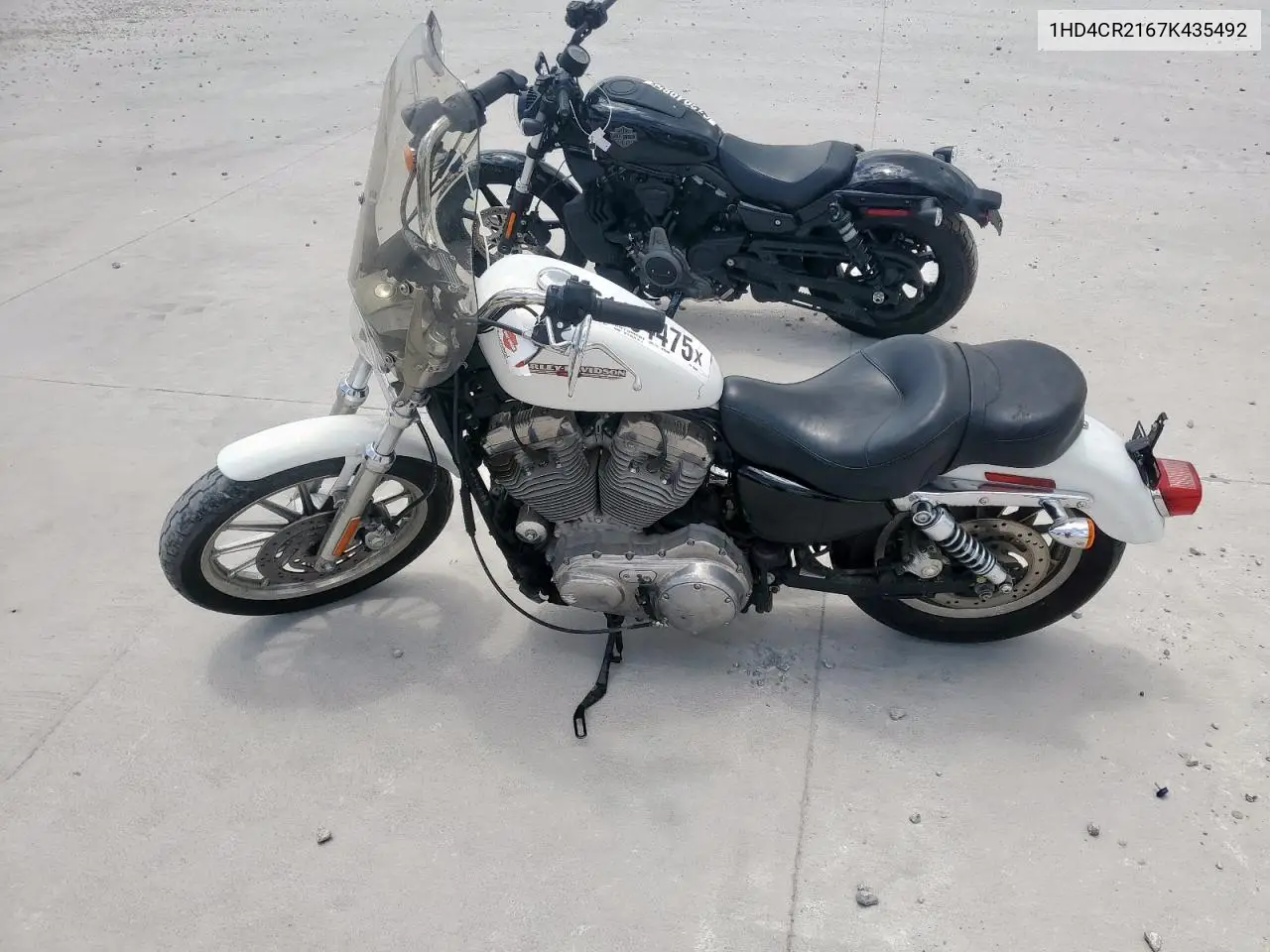 2007 Harley-Davidson Xl883 L VIN: 1HD4CR2167K435492 Lot: 61404475