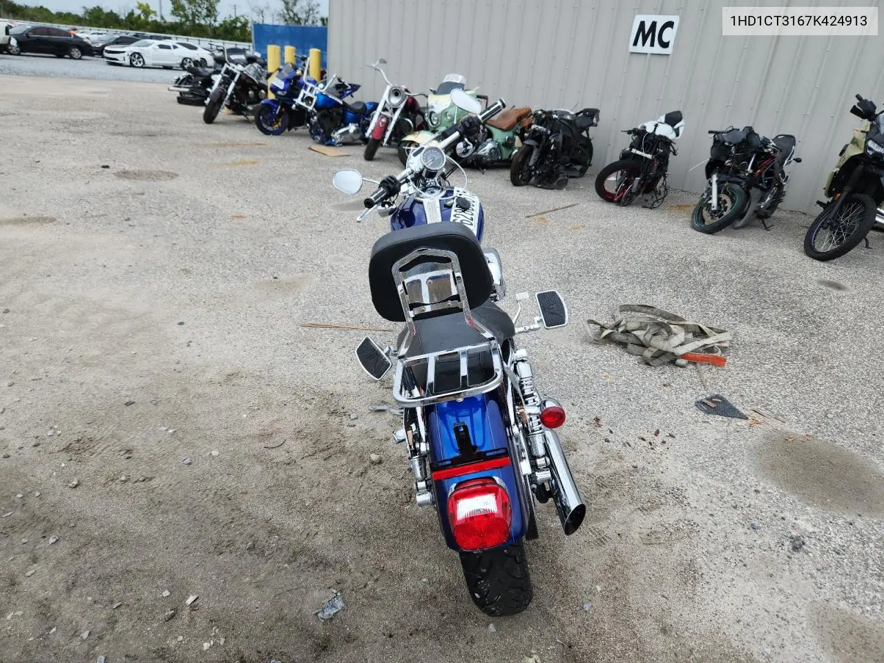 2007 Harley-Davidson Xl1200 C VIN: 1HD1CT3167K424913 Lot: 62886515