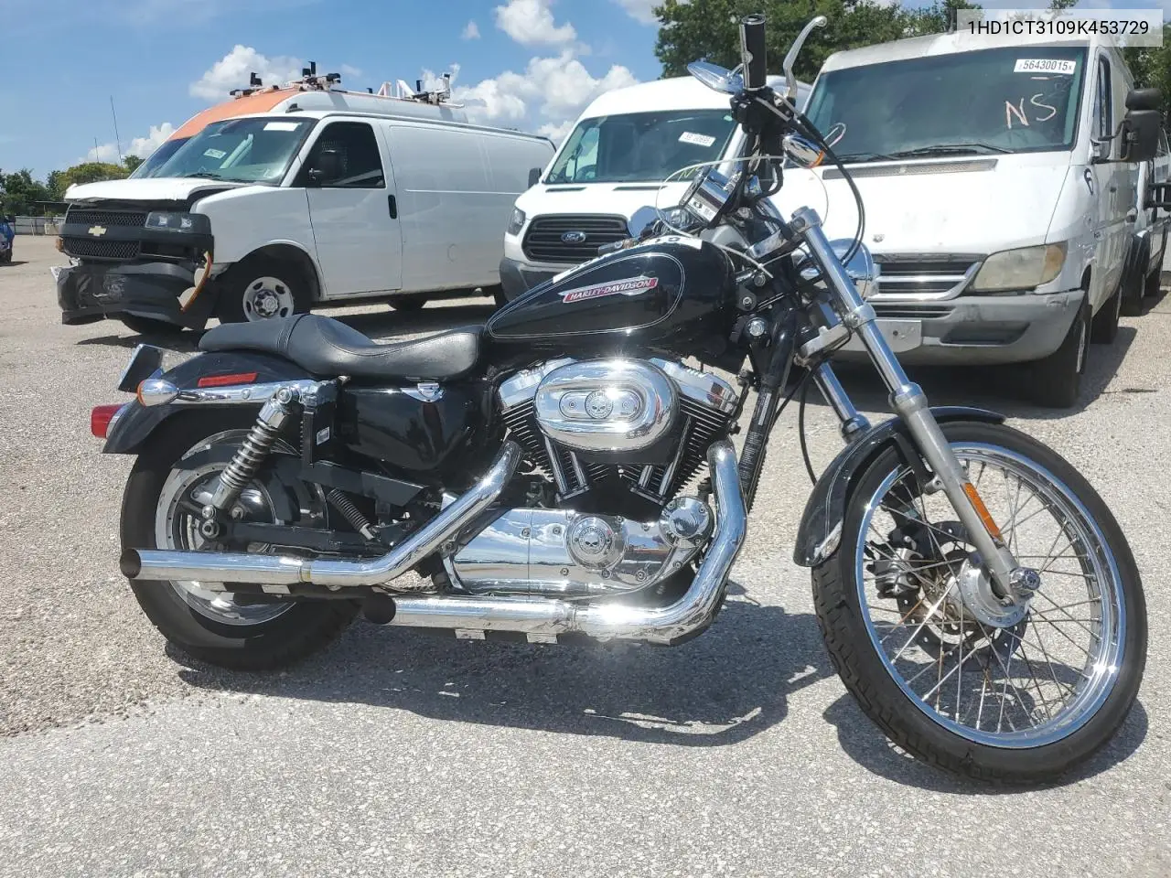2009 Harley-Davidson Xl1200 C VIN: 1HD1CT3109K453729 Lot: 61429165