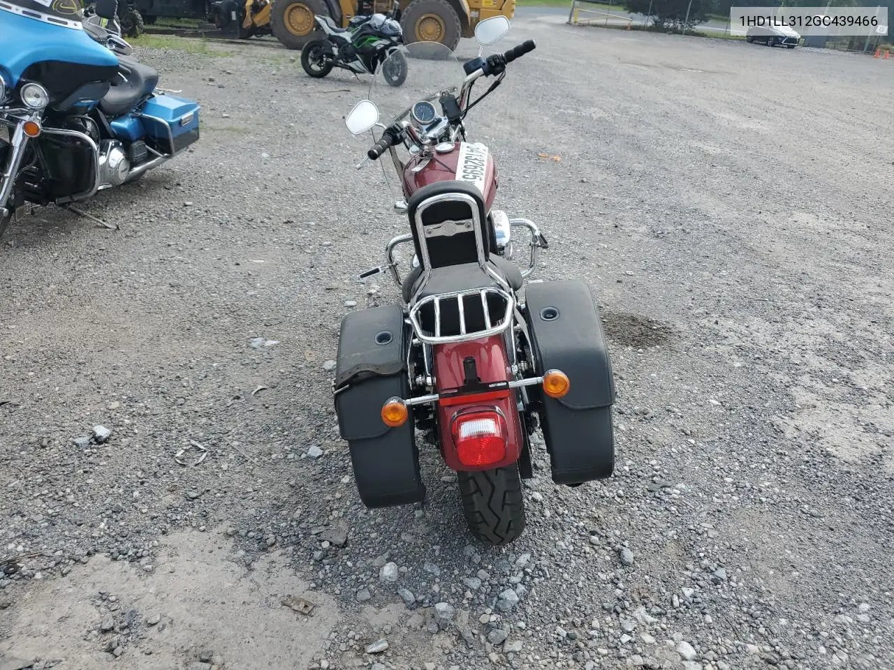 2016 Harley-Davidson Xl1200 T VIN: 1HD1LL312GC439466 Lot: 64132695