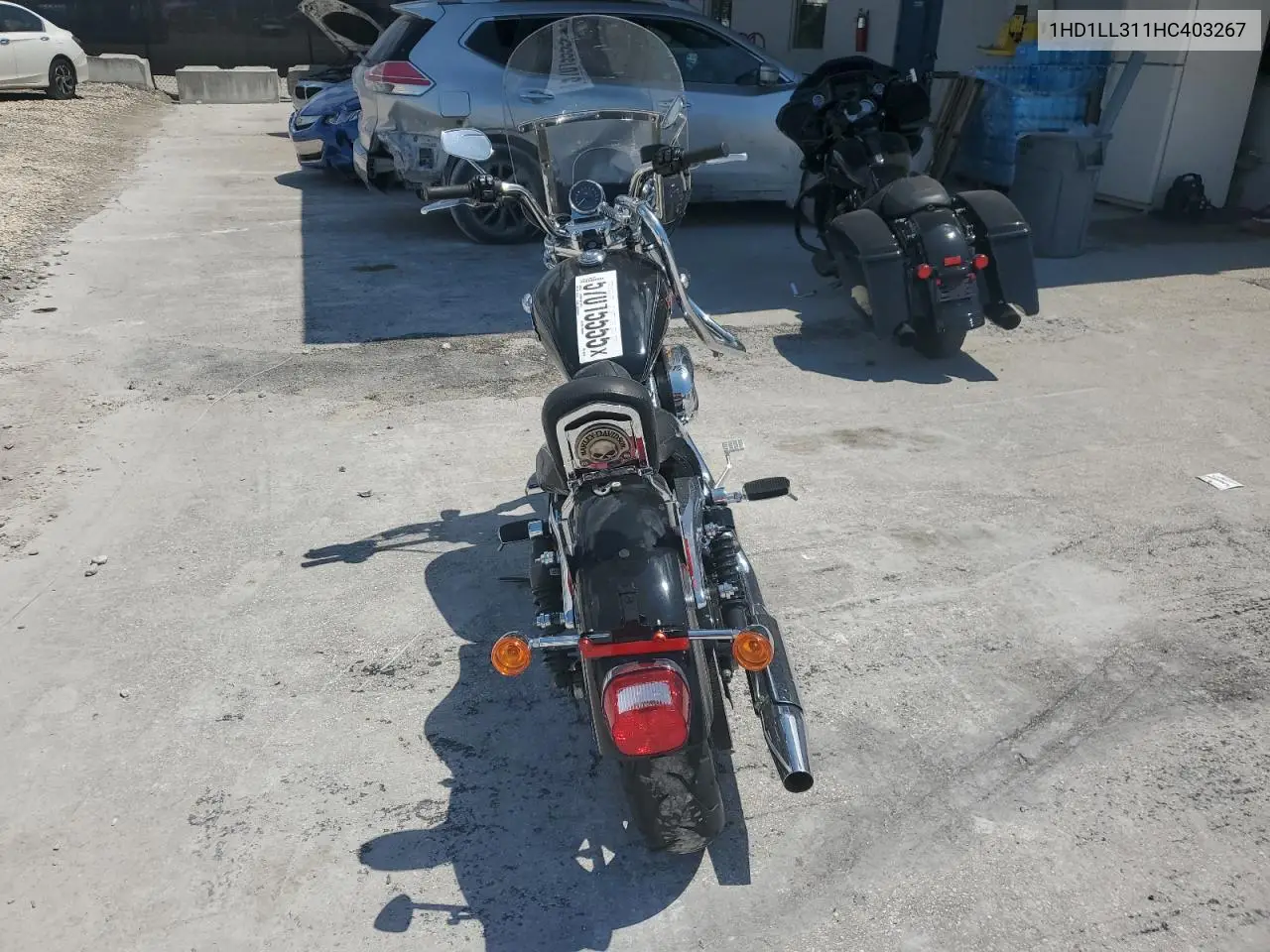 2017 Harley-Davidson Xl1200 T VIN: 1HD1LL311HC403267 Lot: 57015555