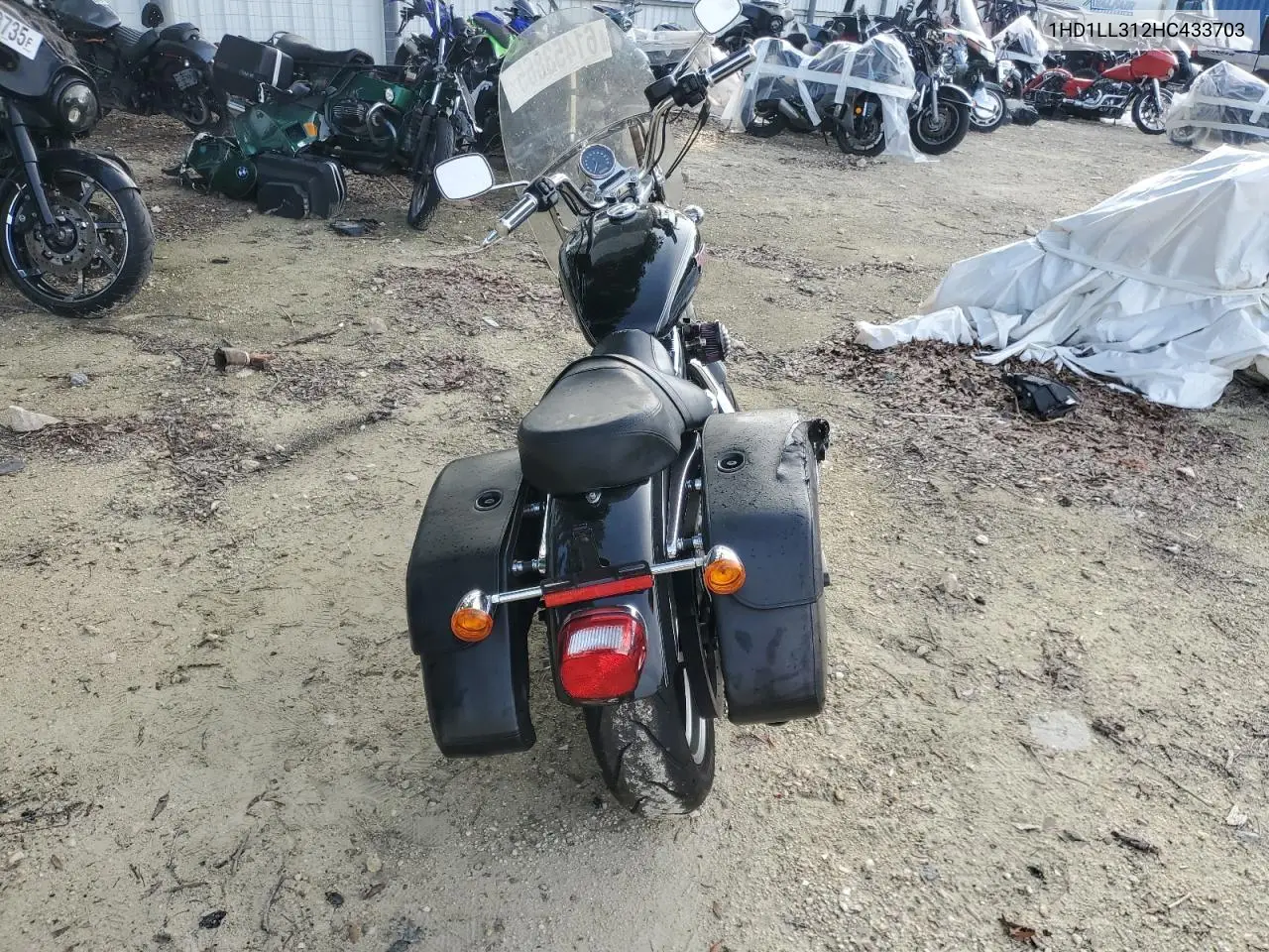 2017 Harley-Davidson Xl1200 T VIN: 1HD1LL312HC433703 Lot: 61453865