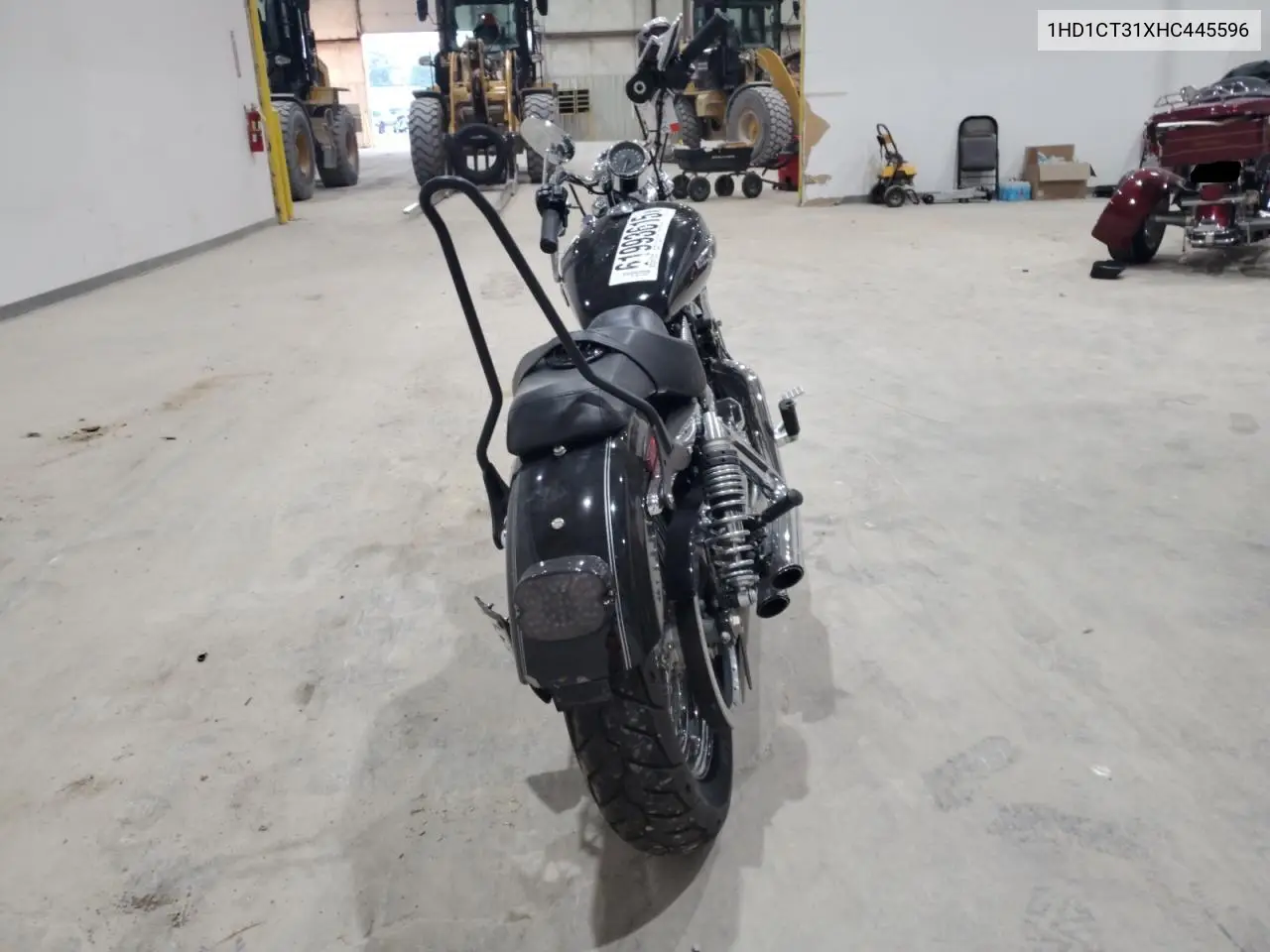2017 Harley-Davidson Xl1200 C VIN: 1HD1CT31XHC445596 Lot: 61993615