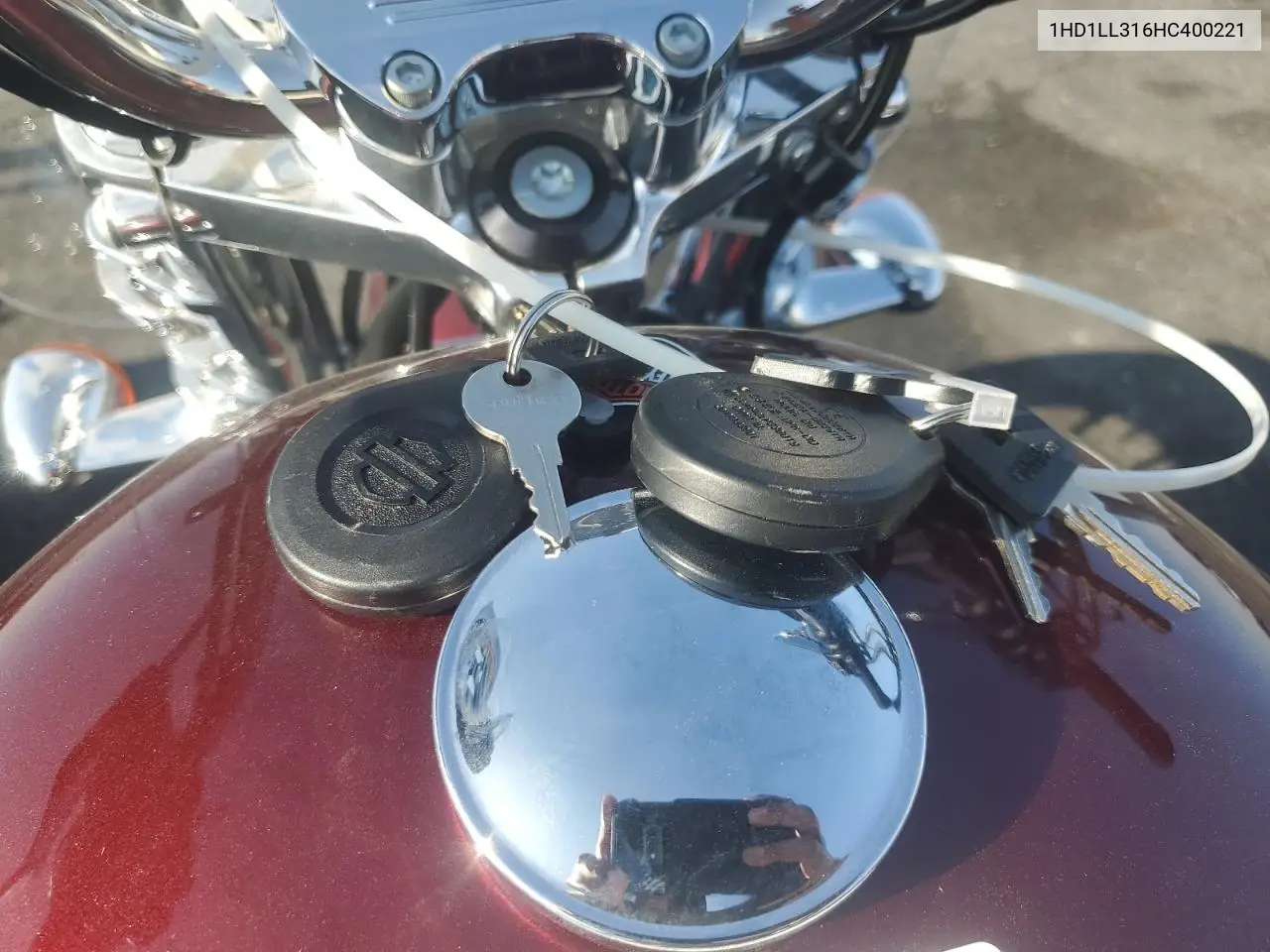 2017 Harley-Davidson Xl1200 T VIN: 1HD1LL316HC400221 Lot: 62241955