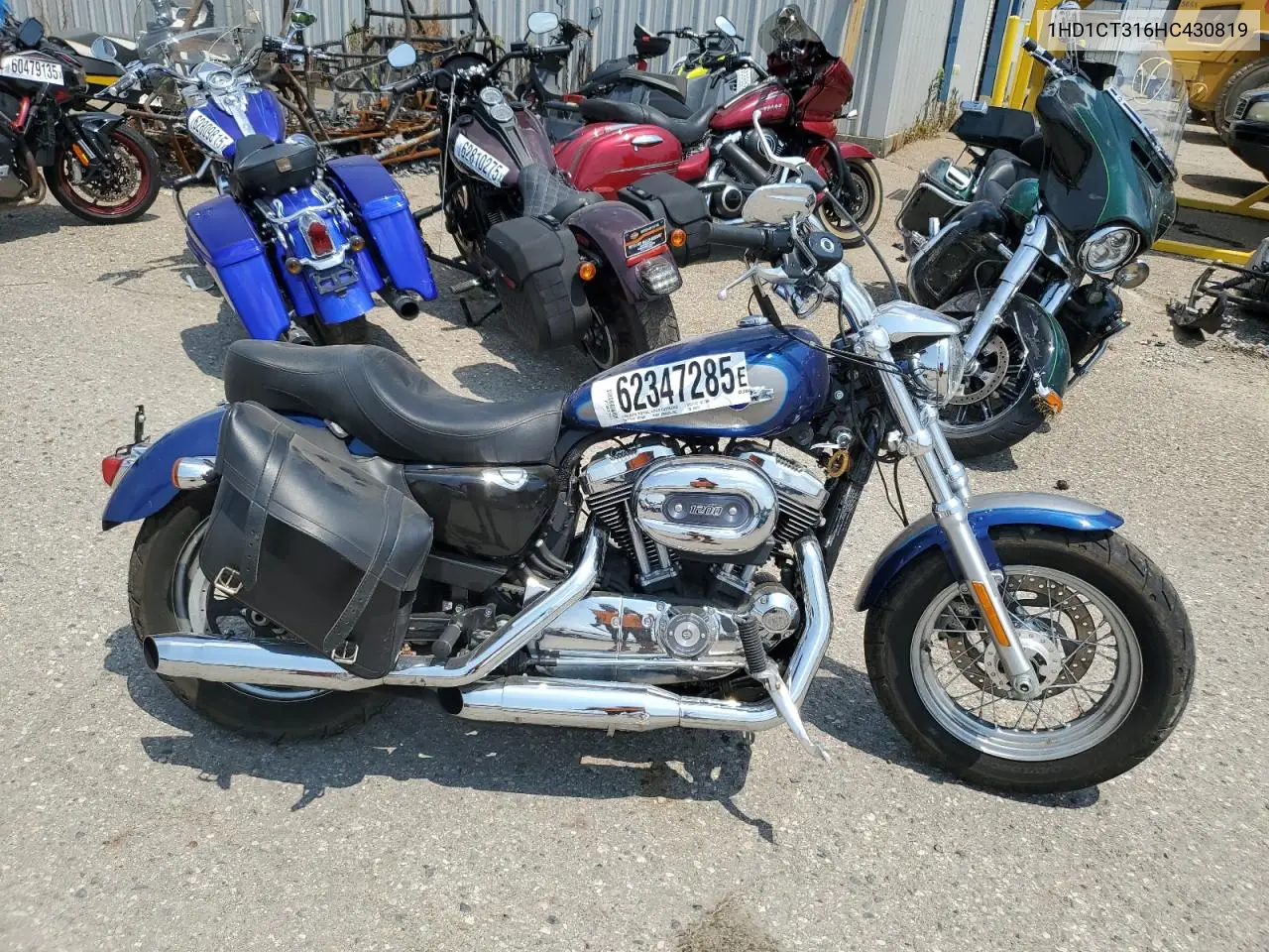 2017 Harley-Davidson Xl1200 C VIN: 1HD1CT316HC430819 Lot: 62347285