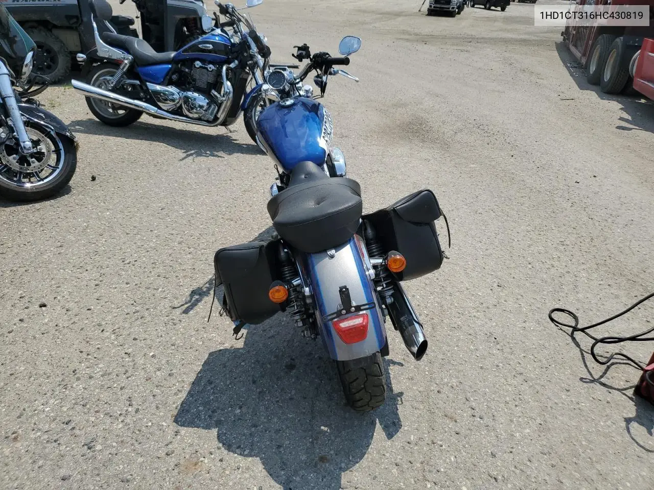 2017 Harley-Davidson Xl1200 C VIN: 1HD1CT316HC430819 Lot: 62347285
