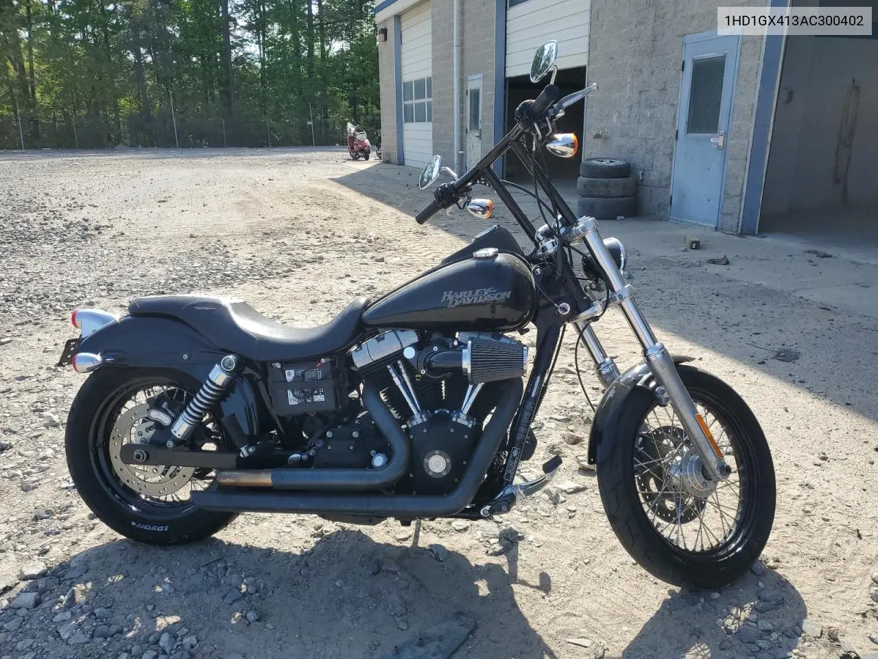 2010 Harley-Davidson Fxdb VIN: 1HD1GX413AC300402 Lot: 54432735