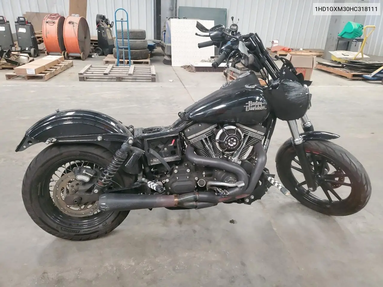 2017 Harley-Davidson Fxdb Dyna Street Bob VIN: 1HD1GXM30HC318111 Lot: 54919955