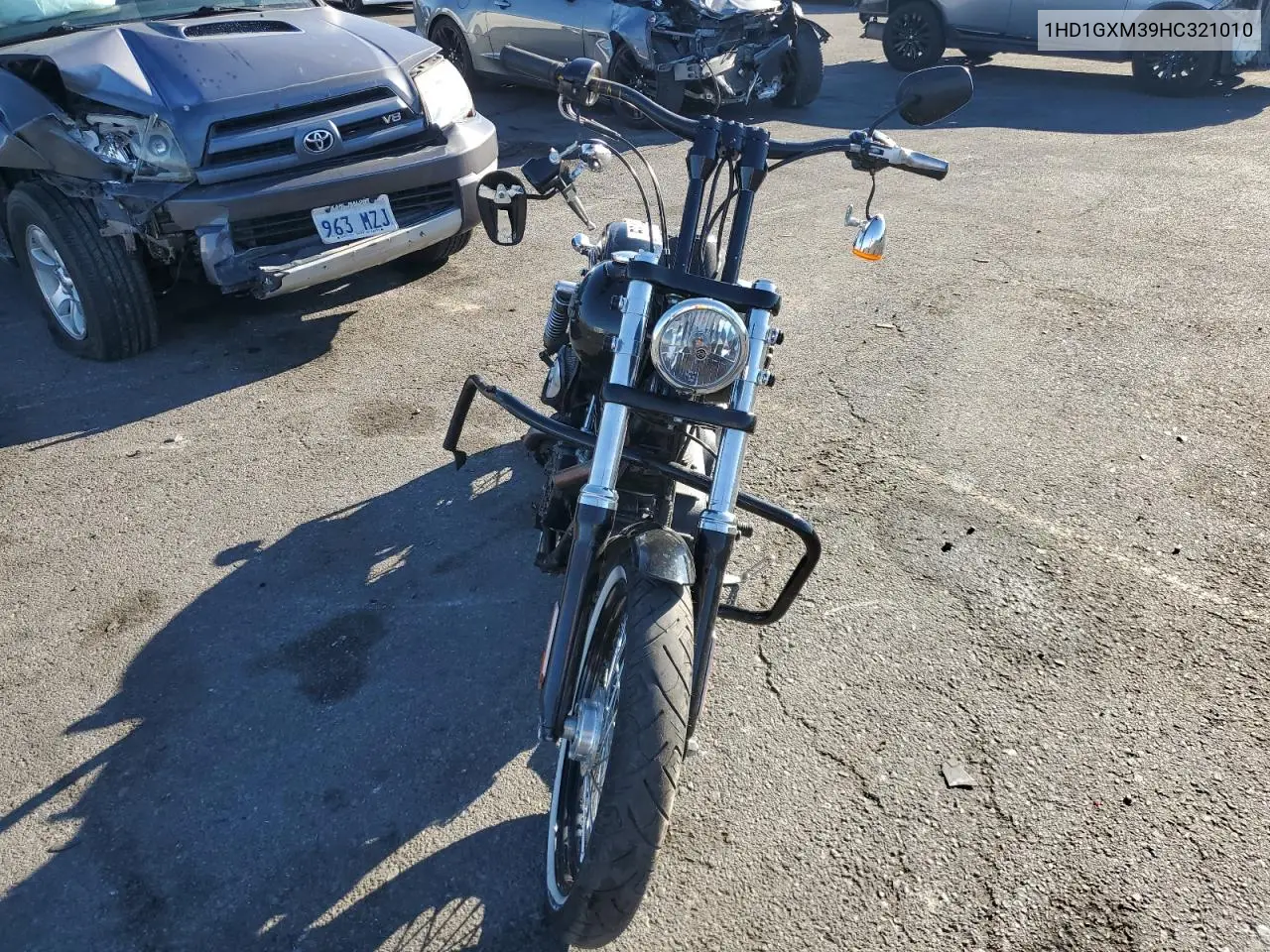 2017 Harley-Davidson Fxdb Dyna Street Bob VIN: 1HD1GXM39HC321010 Lot: 56193425