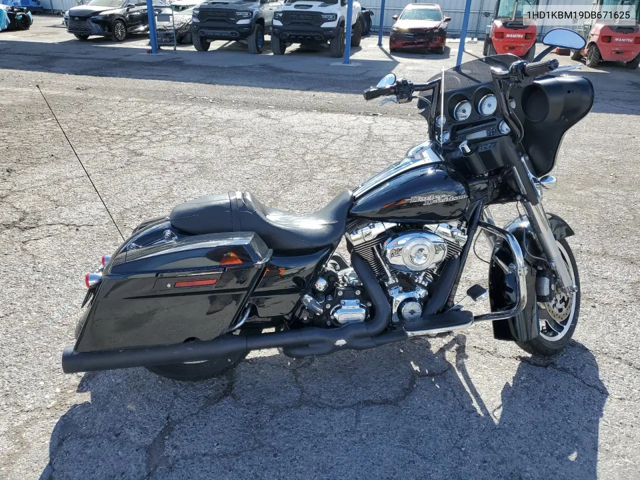 2013 Harley-Davidson Flhx Street Glide VIN: 1HD1KBM19DB671625 Lot: 45136435