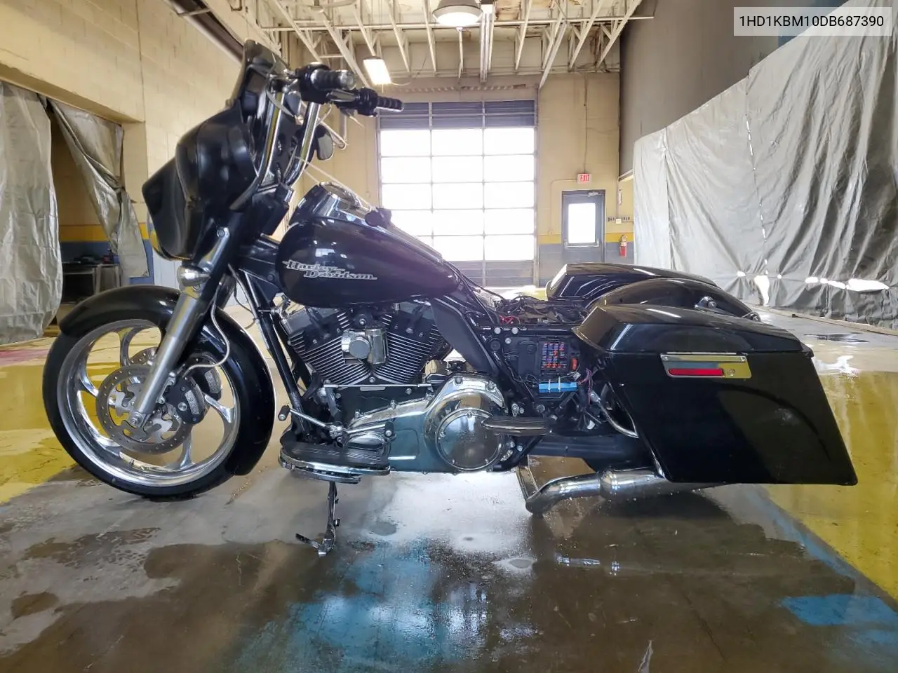 2013 Harley-Davidson Flhx Street Glide VIN: 1HD1KBM10DB687390 Lot: 56138175