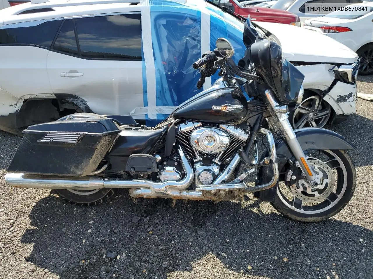 2013 Harley-Davidson Flhx Street Glide VIN: 1HD1KBM1XDB670841 Lot: 61802765