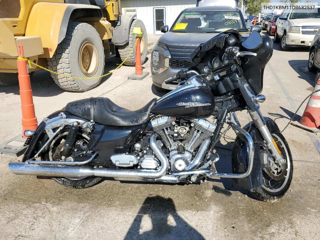 2013 Harley-Davidson Flhx Street Glide VIN: 1HD1KBM11DB682537 Lot: 75250234