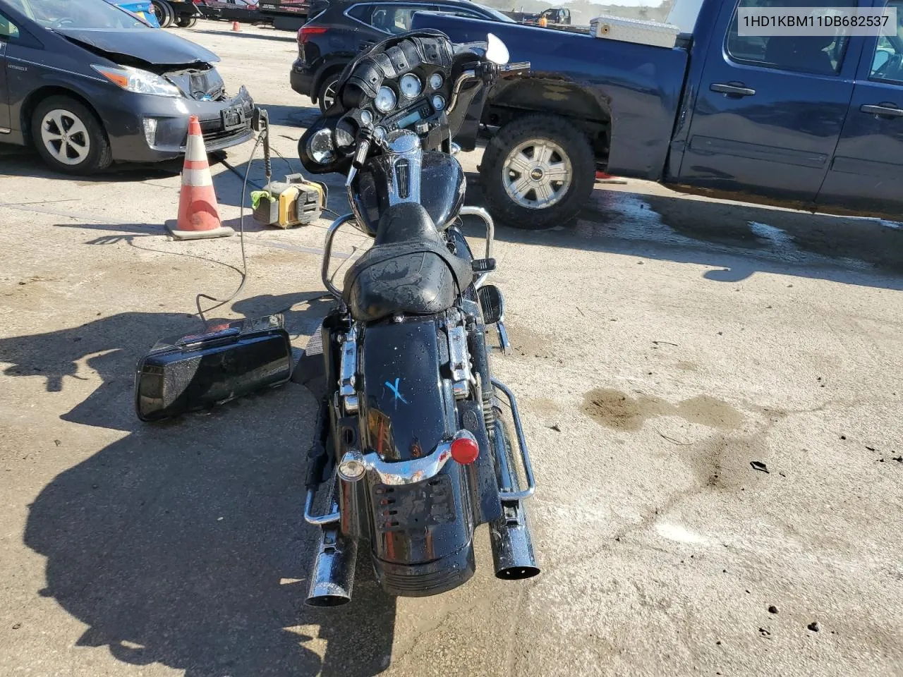 2013 Harley-Davidson Flhx Street Glide VIN: 1HD1KBM11DB682537 Lot: 75250234