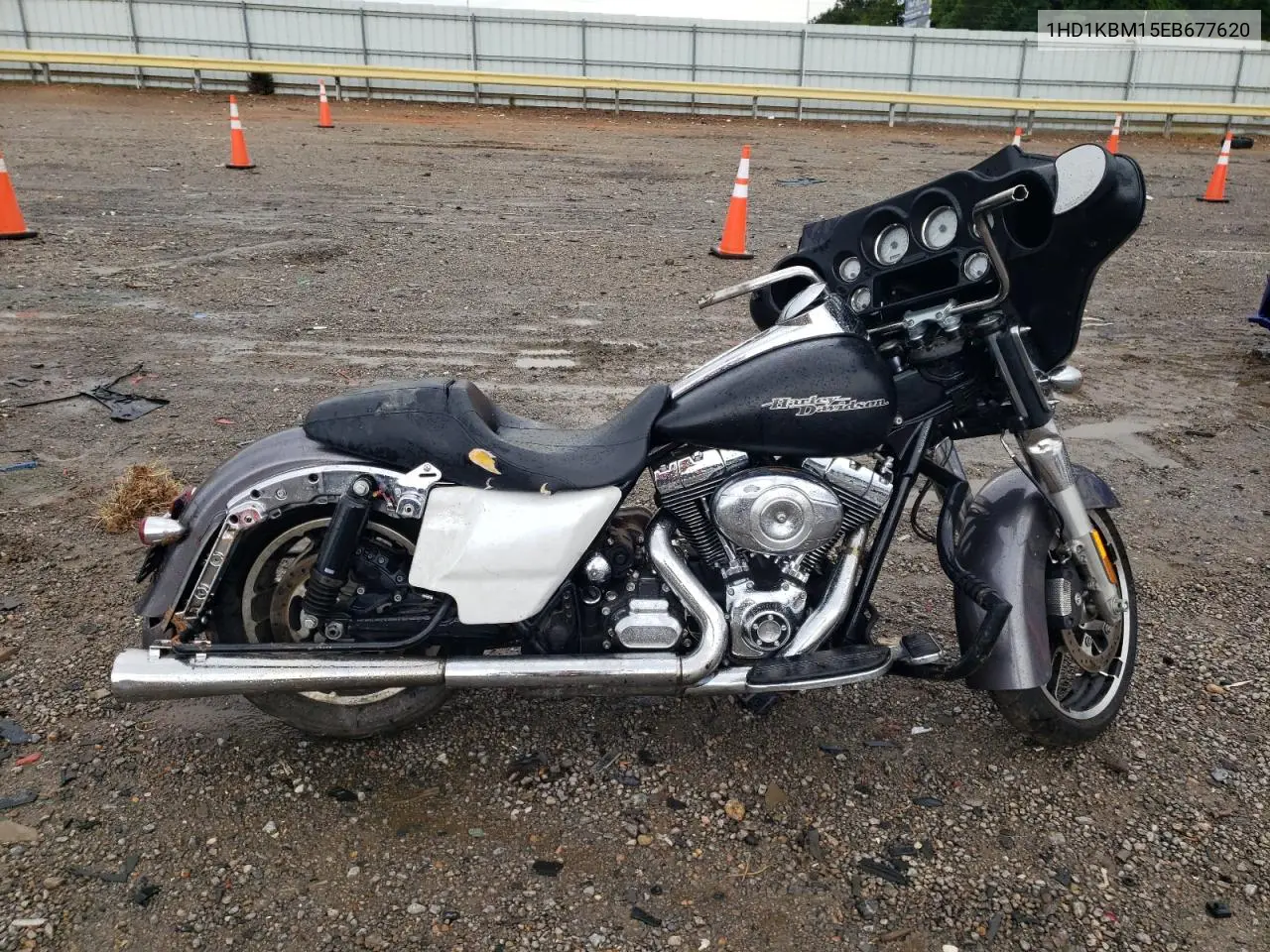 2014 Harley-Davidson Flhx Street Glide VIN: 1HD1KBM15EB677620 Lot: 61154925