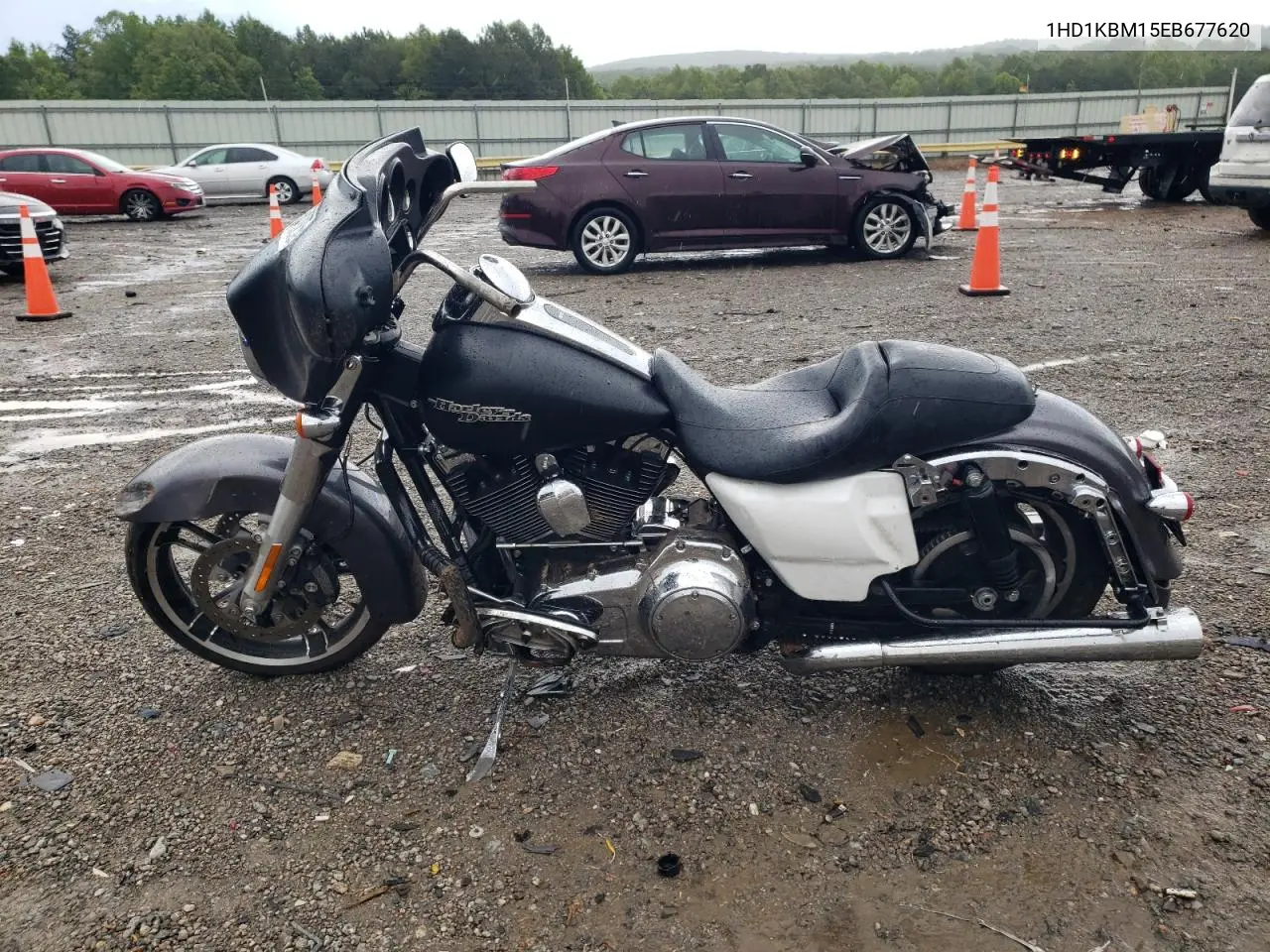 2014 Harley-Davidson Flhx Street Glide VIN: 1HD1KBM15EB677620 Lot: 61154925