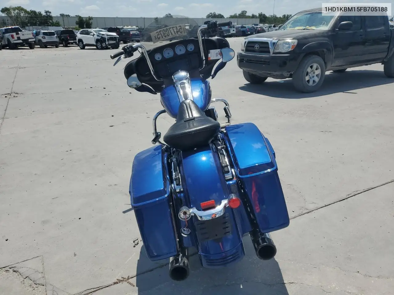 2015 Harley-Davidson Flhx Street Glide VIN: 1HD1KBM15FB705188 Lot: 54770975