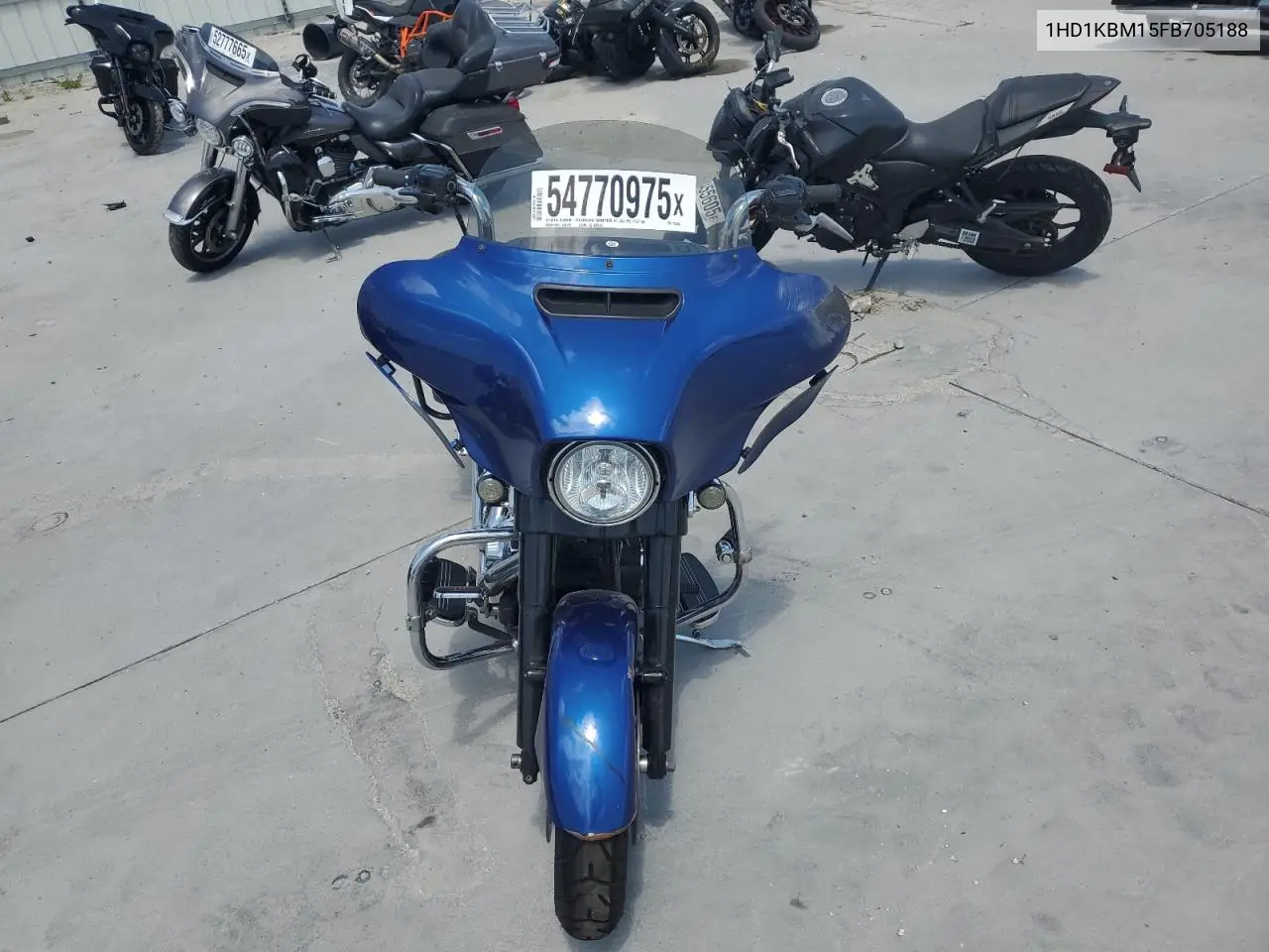 2015 Harley-Davidson Flhx Street Glide VIN: 1HD1KBM15FB705188 Lot: 54770975
