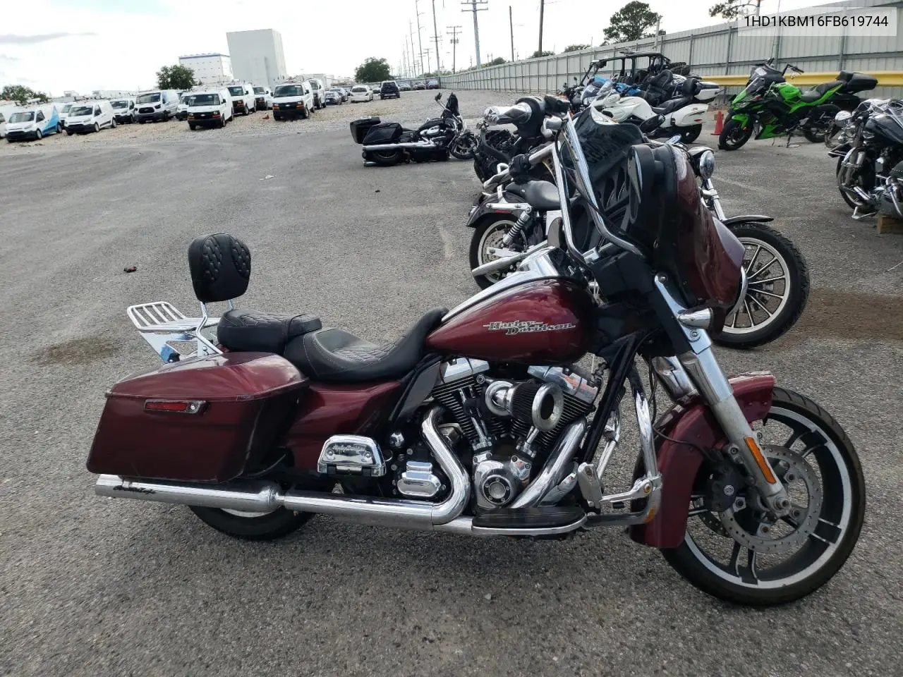 2015 Harley-Davidson Flhx Street Glide VIN: 1HD1KBM16FB619744 Lot: 56753965