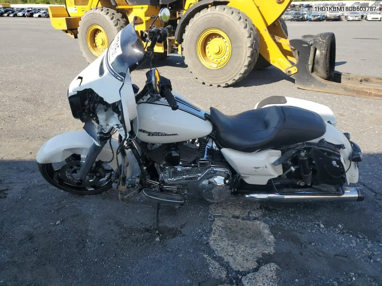2016 Harley-Davidson Flhx Street Glide VIN: 1HD1KBM18GB603787 Lot: 56117215