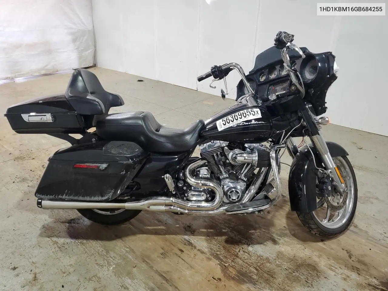 2016 Harley-Davidson Flhx Street Glide VIN: 1HD1KBM16GB684255 Lot: 56369655