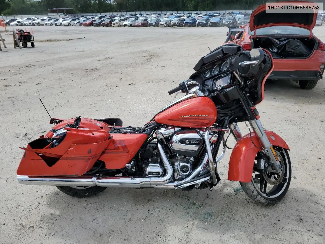 2017 Harley-Davidson Flhxs Street Glide Special VIN: 1HD1KRC10HB685753 Lot: 54915665